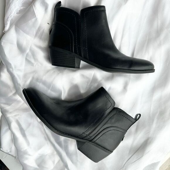 G By Guess Women’s Black Tammy Classic Booties Size 8 - Picture 2 of 5